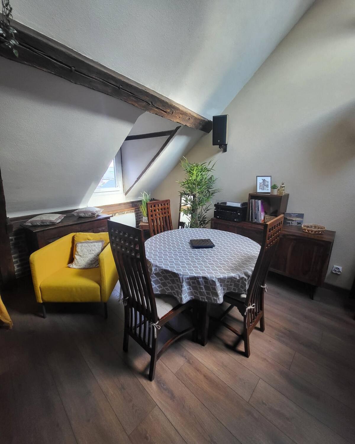 Apartamento Le Perchoir De St-antoine - Centre Historique D'honfleur Avec Vue Sur Le Port, Netflix, Jeux, Vinyles *